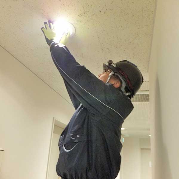 アパートマンション清掃建物管理業務-照明交換
